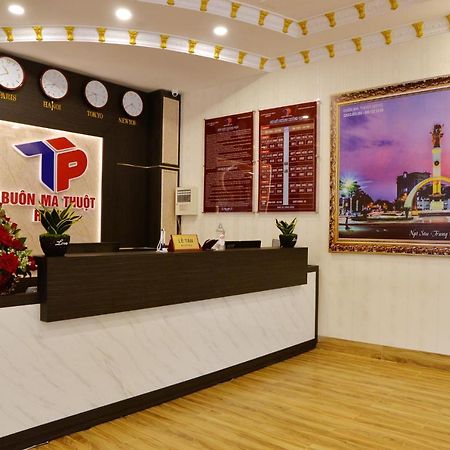 Buon Ma Thuot Hotel Buitenkant foto