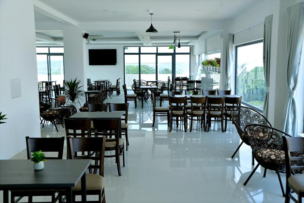 Buon Ma Thuot Hotel Buitenkant foto